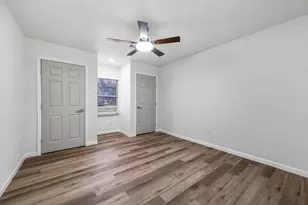 14201 Susie Ln, Alvin, TX 77511 - Photo 12