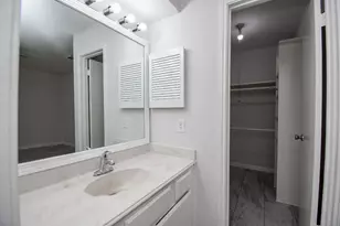 9527 Kingsvalley St, Houston, TX 77075 - Photo 28