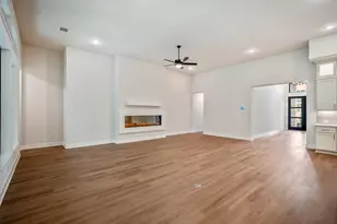 209 Lilac Tree Ct, Willis, TX 77318 - Photo 12