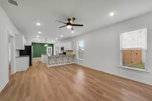 10902 Bonfire Trl, Beasley, TX 77417 - Photo 8