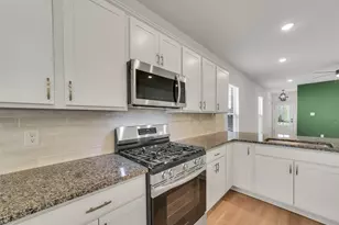 10902 Bonfire Trl, Beasley, TX 77417 - Photo 12