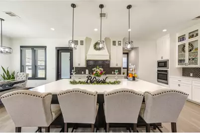 1607 Avenue E, Danbury, TX 77534 - Photo 6