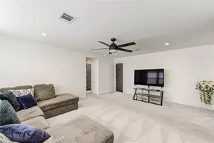 1607 Avenue E, Danbury, TX 77534 - Photo 16