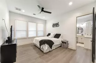 1607 Avenue E, Danbury, TX 77534 - Photo 10