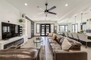 1607 Avenue E, Danbury, TX 77534 - Photo 8