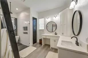 1607 Avenue E, Danbury, TX 77534 - Photo 12