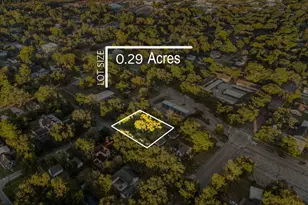 405 W Lang St, Alvin, TX 77511 - Photo 1