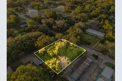 405 W Lang Street, Alvin, TX 77511 - Photo 10