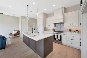 16043 Hayes Pk Dr, Houston, TX 77079 - Photo 10