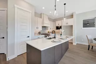 16043 Hayes Pk Dr, Houston, TX 77079 - Photo 8