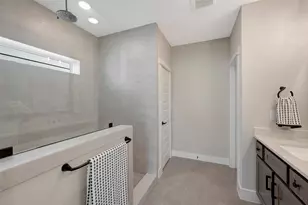 16043 Hayes Pk Dr, Houston, TX 77079 - Photo 42