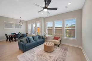 16043 Hayes Pk Dr, Houston, TX 77079 - Photo 14