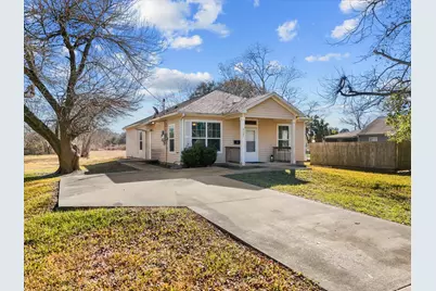 2105 Howell Avenue, La Marque, TX 77568 - Photo 2