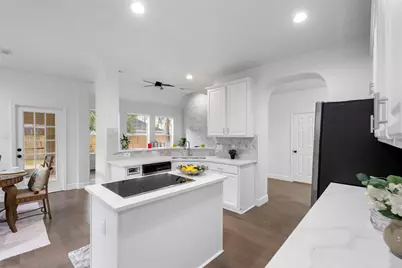 55 Terraglen Dr, The Woodlands, TX 77382 - Photo 6