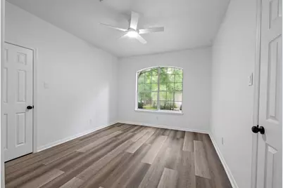55 Terraglen Dr, The Woodlands, TX 77382 - Photo 16