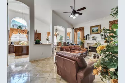 1922 Oakwood Court Drive, Baytown, TX 77521 - Photo 12