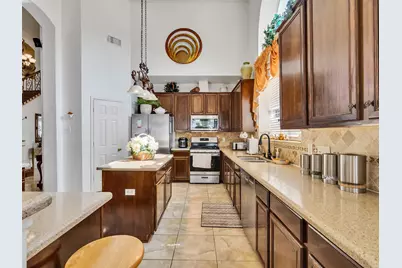 1922 Oakwood Court Drive, Baytown, TX 77521 - Photo 20