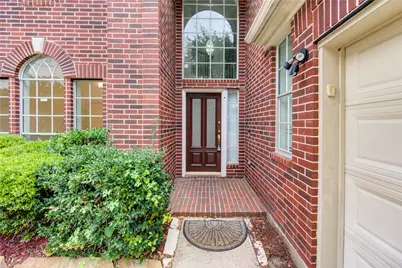 15318 Amesbury Lane, Sugar Land, TX 77478 - Photo 2