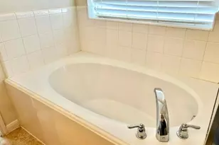 4039 Bentwood Dr, Dickinson, TX 77539 - Photo 8