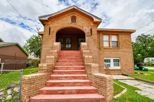 5049 Jefferson St, Houston, TX 77023 - Photo 2