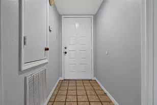 700 Thicket Ln, Houston, TX 77079 - Photo 8