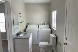 809 19th St, Hempstead, TX 77445 - Photo 14