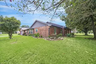 19614 Suncove Ln, Humble, TX 77346 - Photo 2