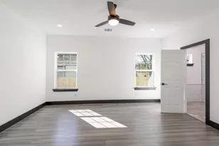 409 Winnie St, Houston, TX 77009 - Photo 18