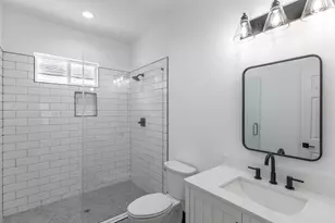409 Winnie St, Houston, TX 77009 - Photo 30