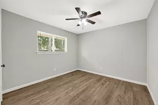 10411 Sagewillow Ln, Houston, TX 77089 - Photo 16