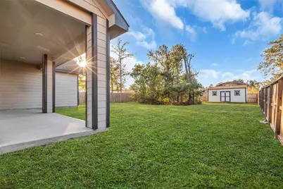 12341 N Chestnut Hills Drive, Conroe, TX 77303 - Photo 32