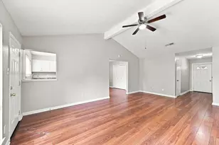 6210 Vinewood Ln, League City, TX 77573 - Photo 8