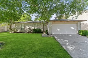 6210 Vinewood Ln, League City, TX 77573 - Photo 1