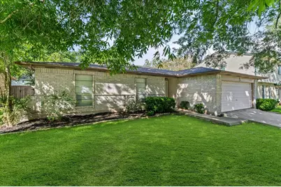 6210 Vinewood Lane, League City, TX 77573 - Photo 2