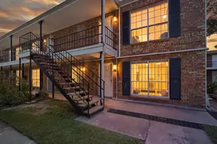6305 Westward St, Houston, TX 77081 - Photo 2