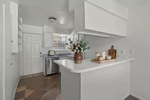 6305 Westward St, Houston, TX 77081 - Photo 4