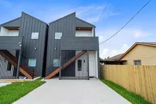 9725 Kerr St, Houston, TX 77029 - Photo 2