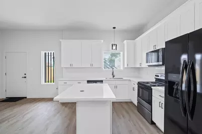 9725 Kerr Street #A, Houston, TX 77029 - Photo 12