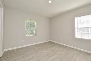 8162 Homewood Ln, Houston, TX 77028 - Photo 18