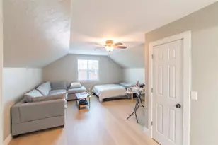 9619 Highmeadow Dr, Houston, TX 77063 - Photo 20