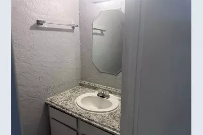 11136 Village Bend Lane #1136, Houston, TX 77072 - Photo 10