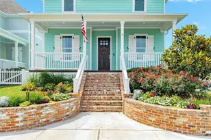 9 Caravelle Ct, Galveston, TX 77554 - Photo 2