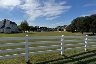 5912 Oak Leaf Ct, Conroe, TX 77304 - Photo 1