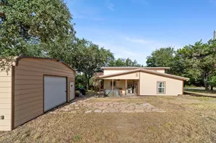 267 Angel Dr, Lakehills, TX 78063 - Photo 36