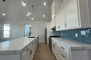 1024 62nd St, Galveston, TX 77551 - Photo 8