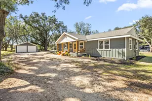 2693 Fairview Rd, Alvin, TX 77511 - Photo 2