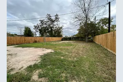5706 Howell Street #B, Houston, TX 77032 - Photo 26