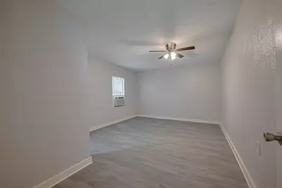 1813 Hatwell Street, Houston, TX 77023 - Photo 38