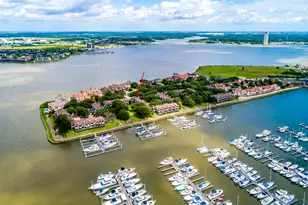 1931 Enterprise Ave, League City, TX 77573 - Photo 1