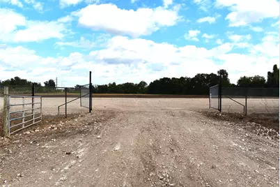 8911 Fm 524 Road, Sweeny, TX 77480 - Photo 14